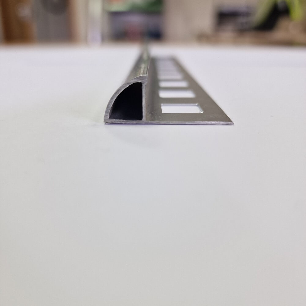 Round Closed Aluminium Tile Trim Polished Chrome Effect Multi Length