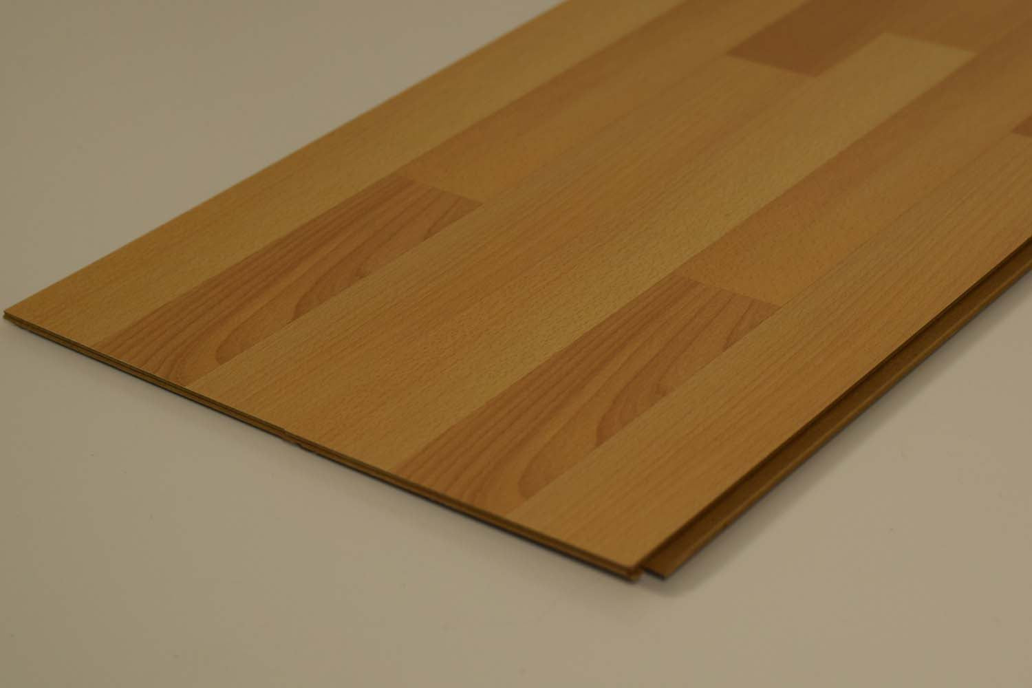 Berry Alloc Beech 3str 8mm Laminate Flooring (3030-2914) - Decoridea