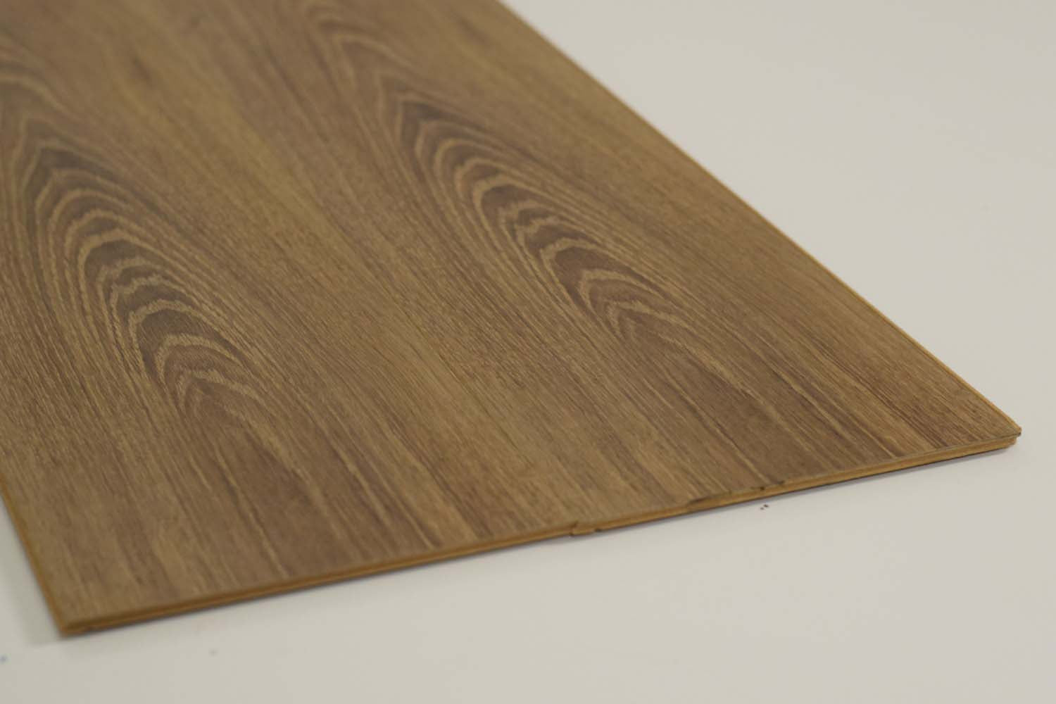 Berry Alloc Bordeaux Oak 8mm Laminate Flooring (3050-3911) Our Lowest SQM Price Ever £7.95 - Decoridea.co.uk