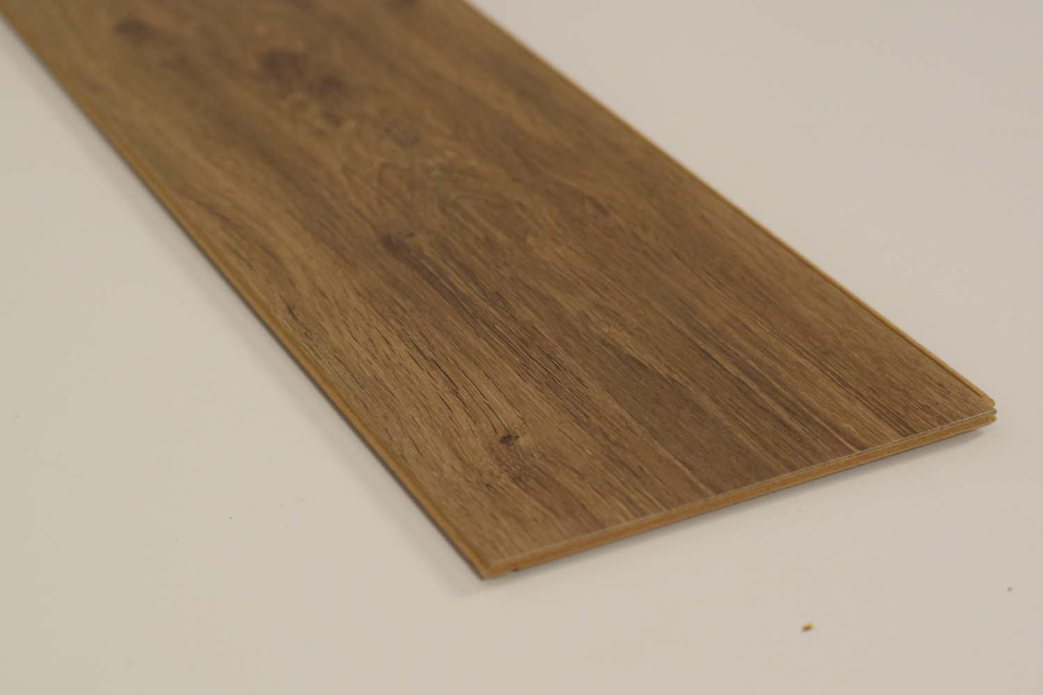 Berry Alloc Bordeaux Oak 8mm Laminate Flooring (3050-3911) Our Lowest SQM Price Ever £7.95 - Decoridea.co.uk