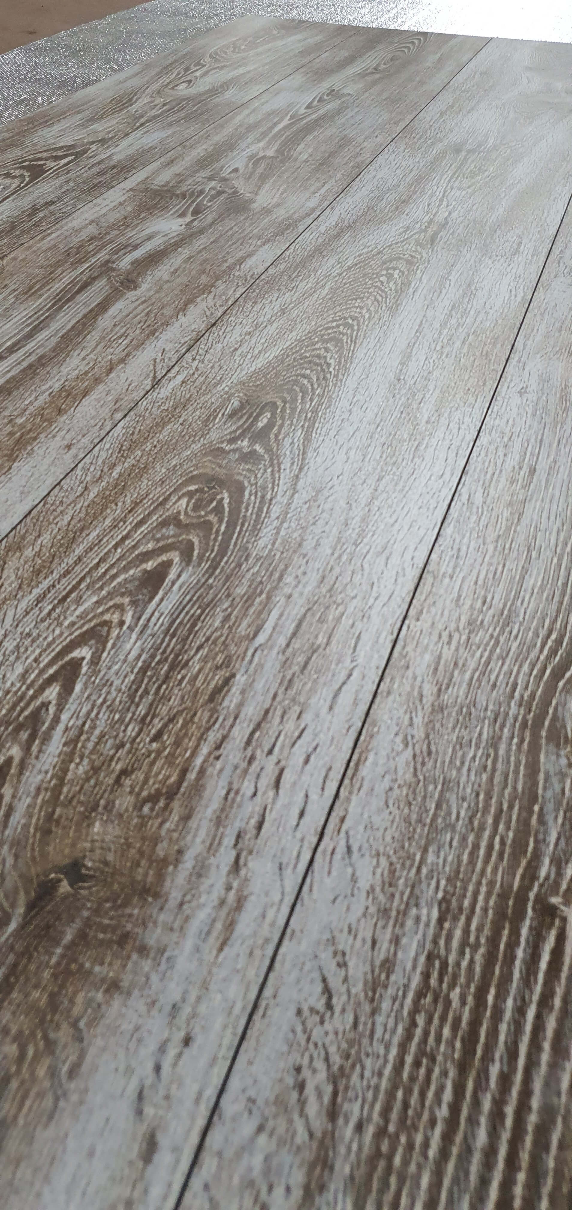 Egger Used Raydon Oak 10mm Extra Long Mammut Plus Laminate Flooring 2050mm x 245mm (EPL120)