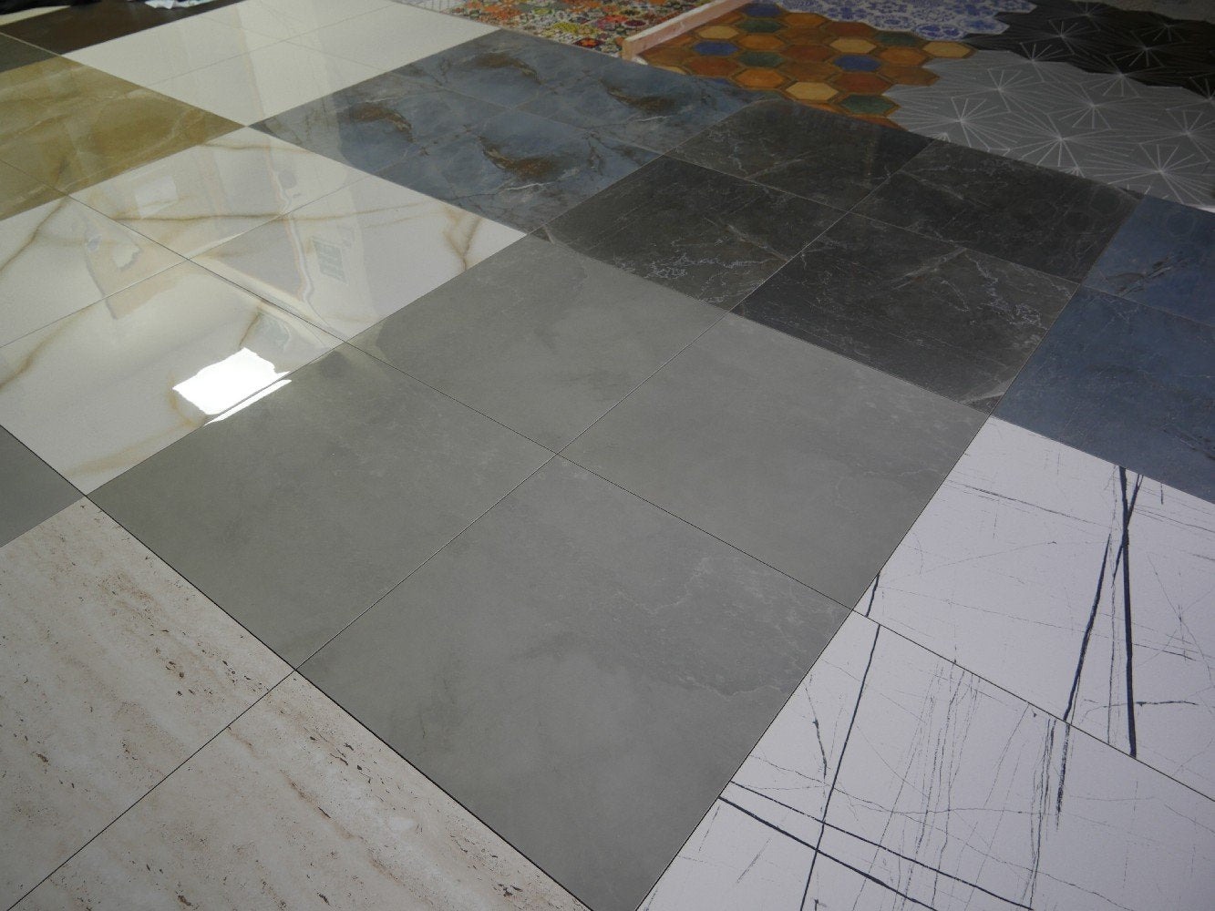 Plast Grey Rectified Gloss Glazed Porcelain 600x600mm Wall and Floor Tiles